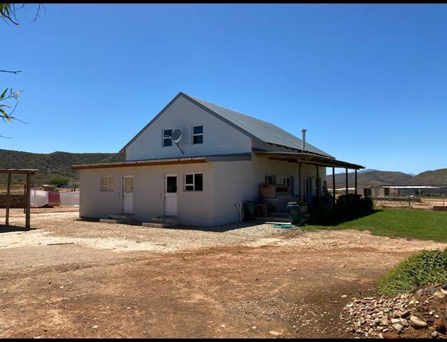 820HA FARM FOR SALE IN LADISMITH RURAL